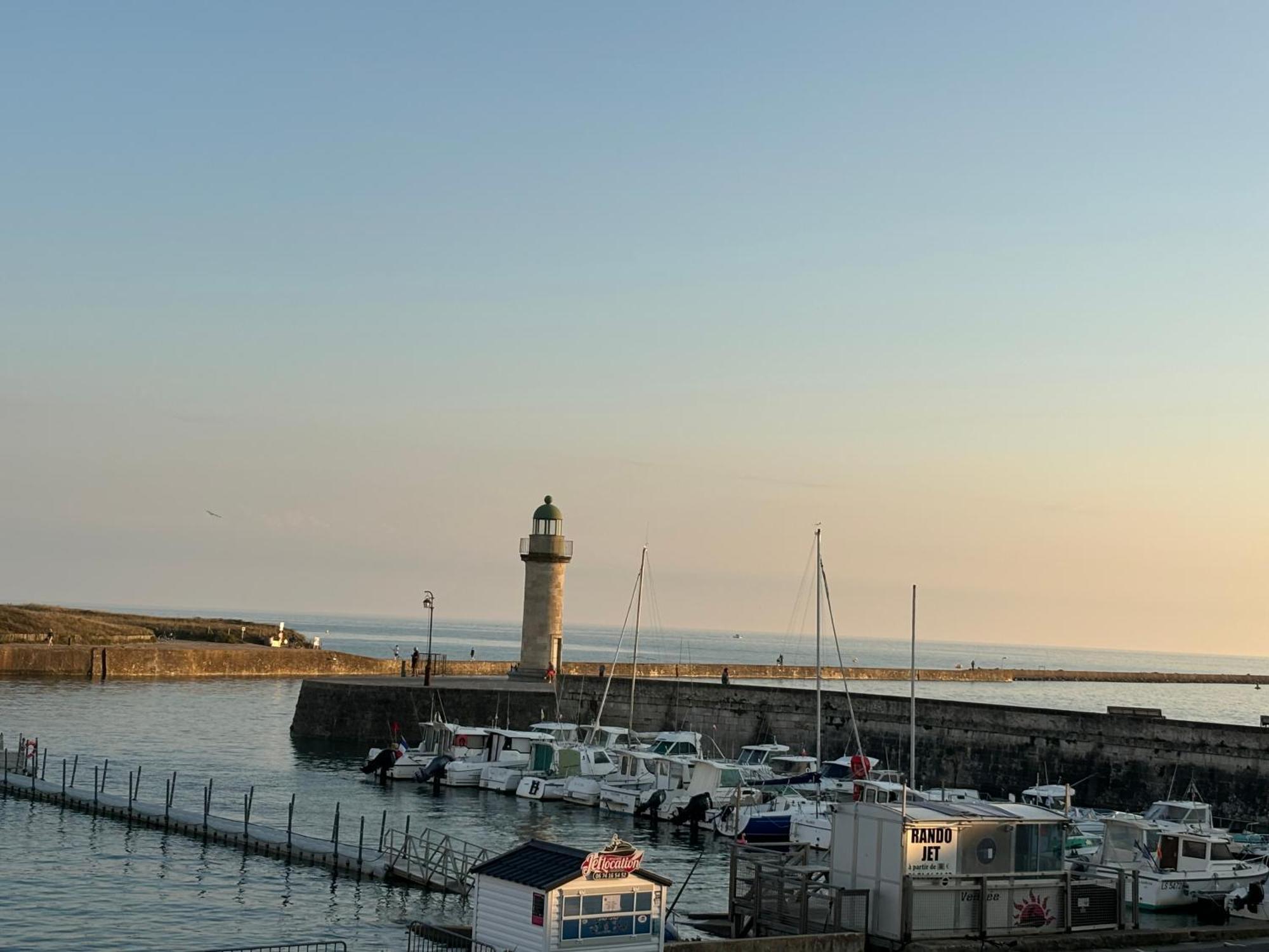شقة Vue Panoramique Port Et Ocean سانت جيل كروا دي فيي المظهر الخارجي الصورة